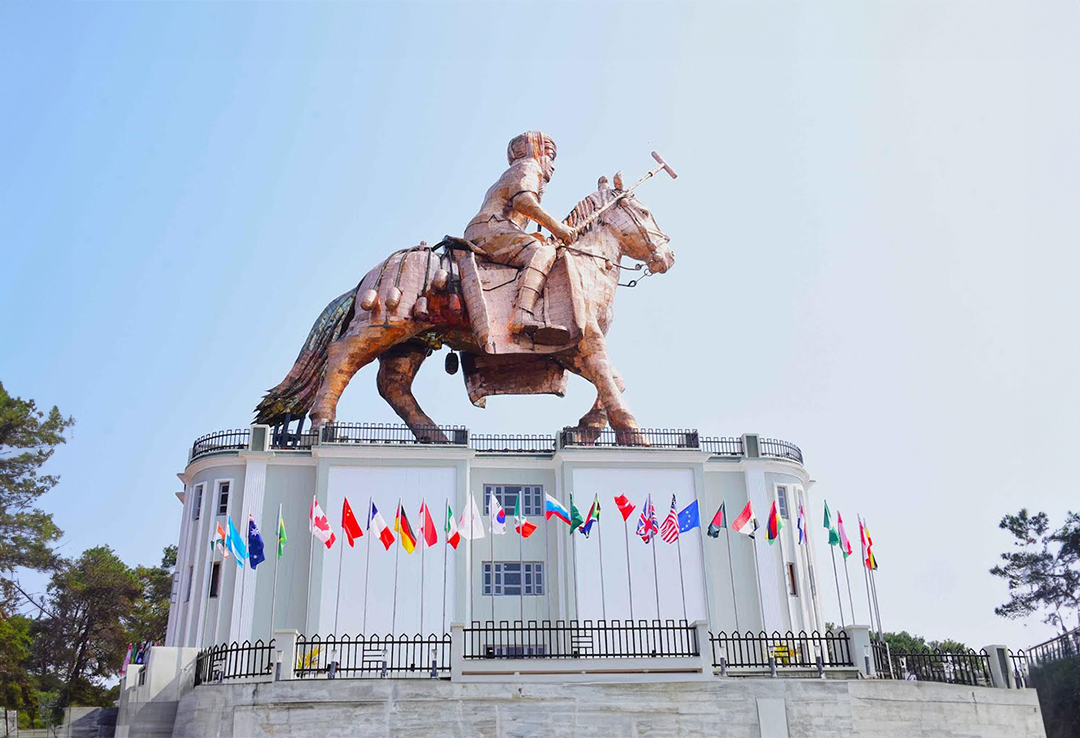 SUPPLY FABRICATION AND INSTALLATION OF 120 FT MARJIN POLO STATUE