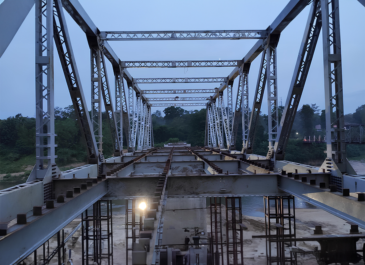 DESIGN, SUPPLY, FABRICATION, TRANSPORTATION AND COMMISSIONING OF STEEL PLATE GIRDER BRIDGE OF 42 MTR SINGLE SPAN AND CLEAR WIDTH 7.5 MTR OF 70R CAPACITY